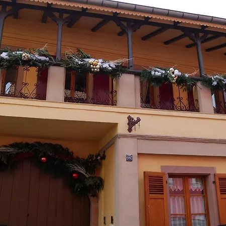 La Cour St-fulrad - Saint-Hippolyte (Haut-Rhin)